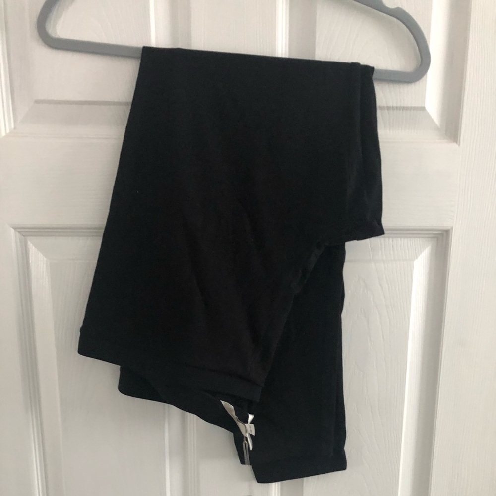 Black leggings